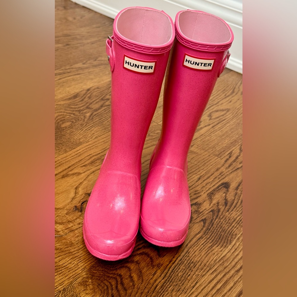 Hunter Starcloud Glitter Rainboots. Big Kids Size 3M. Arcade Pink.